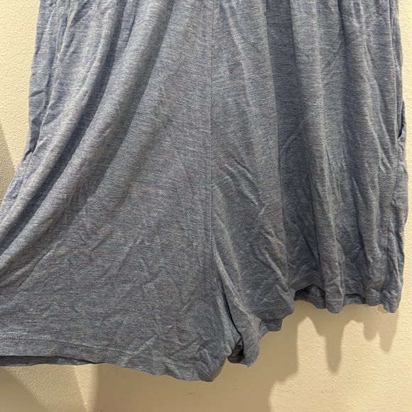 Womens dress - Picture 2 of 3